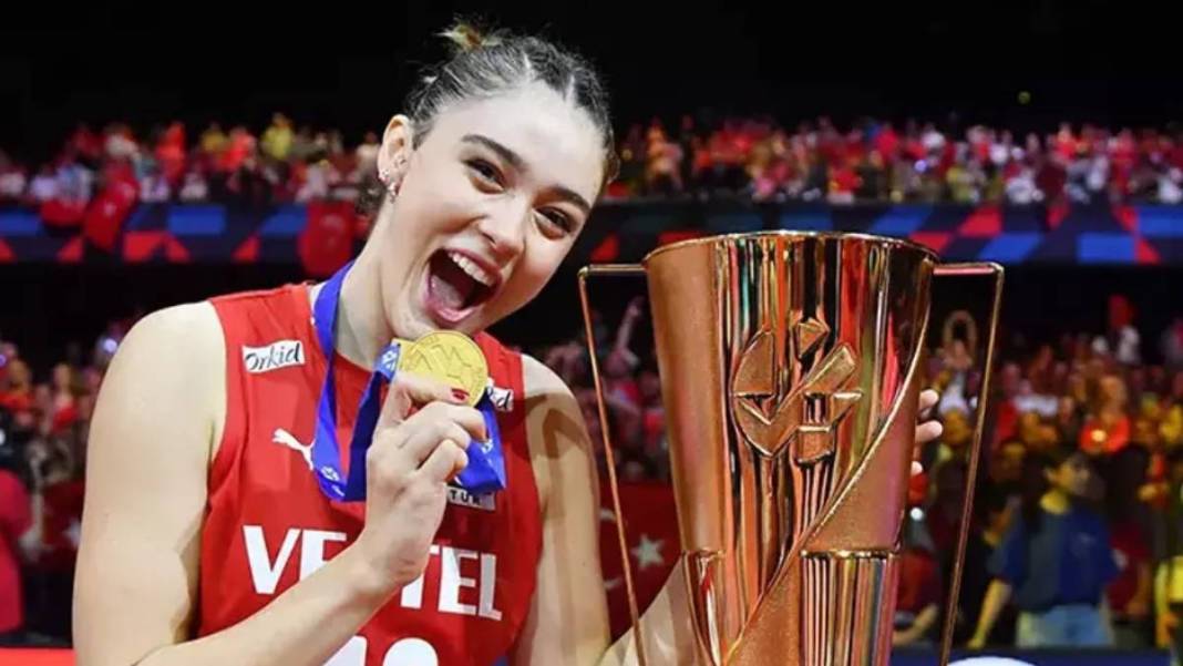 Zehra Güneş kardeşini paylaştı ortalık yıkıldı! Güzelliği ablasıyla yarışıyor, üstelik kardeşi de ünlü çıktı 2